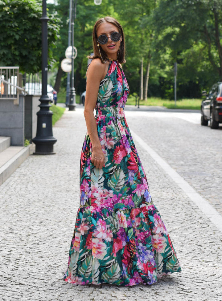 Julita - Zwiewna Sukienka Maxi w Kwiaty z Wiązaniem na Szyi i Falbaną