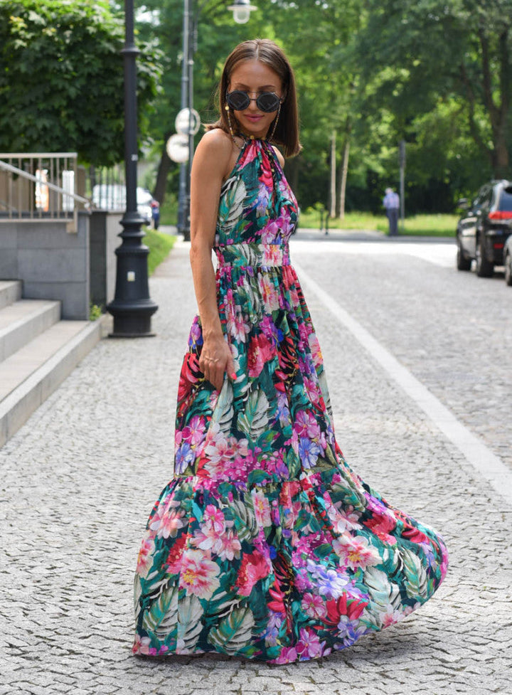 Julita - Zwiewna Sukienka Maxi w Kwiaty z Wiązaniem na Szyi i Falbaną